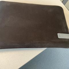 Portàtil Asus, segons ha informat Breng Arnhem mitjançant iLost