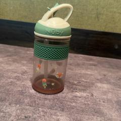 Üveg, amint azt Van der Valk Hotel Haarlem az iLost segítségével jelentette.