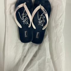 Ladies slipper, amint azt Silver Sands Beach az iLost segítségével jelentette.