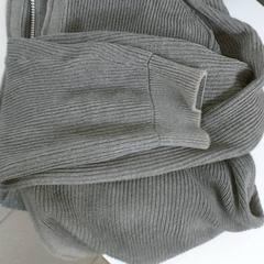 Kleding - vest, segons ha informat Centraal magazijn mitjançant iLost