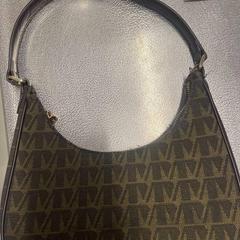 Táska, amint azt IKEA Slependen az iLost segítségével jelentette.