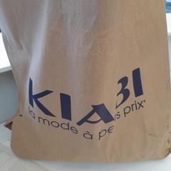 バッグ Kiabi がiLostで RÍO Shopping - Valladolid によって報告されました
