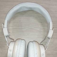 Elettronica - Koptelefoon, come riportato da Regio Antwerpen - Brussel utilizzando iLost