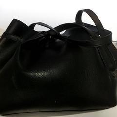 Bolsa - Handtas, segundo informou Regio Antwerpen - Brussel usando iLost