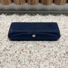 Estuche de anteojos Blauw, ha sido reportado por Fenix con iLost