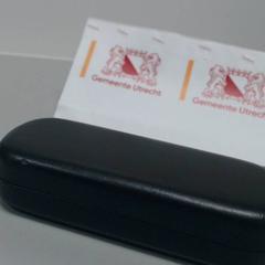 Etui à lunettes avec lunettes zwart, a été signalé par Gemeente Utrecht utilisant iLost