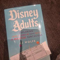 Liburua blue, gisa salatu by The Dominican iLost erabiliz