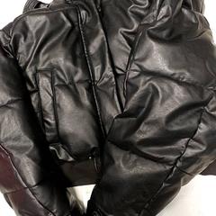 Oblečení - Jas Zwart, jak nahlášeno Regio West-Vlaanderen pomocí iLost