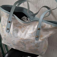 Damestas, som rapportert til iLost