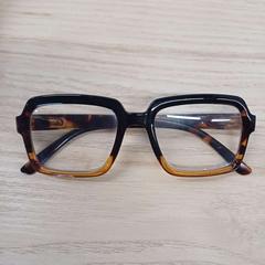Lunettes, a été signalé par IKEA Liège utilisant iLost
