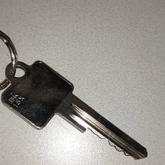 İLost kullanarak Regio Antwerpen - Brussel tarafından bildirildiği gibi Anahtarlar