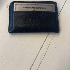 Portfel Helies, zgłoszono przez GVB przy użyciu iLost