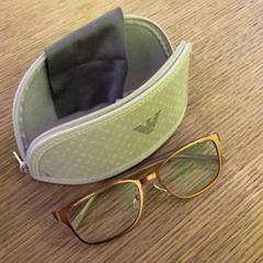 Bril, zoals gemeld door MEININGER Hotel Berlin East Side Gallary met iLost