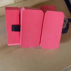 Braçadeiras, como reportado por Familie Resort Molenwaard utilizando o iLost