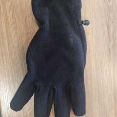 Eskularruak, gisa salatu by Breda University of Applied Sciences Mgr. Hopmansstraat iLost erabiliz