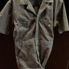 Broekpak, gisa salatu by TivoliVredenburg iLost erabiliz