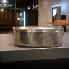 Marmita, como reportado por SnowWorld Landgraaf utilizando o iLost