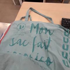 Bolsa, segundo informou IKEA Utrecht usando iLost