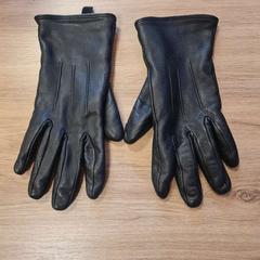 Guants, segons ha informat Breda University of Applied Sciences Mgr. Hopmansstraat mitjançant iLost