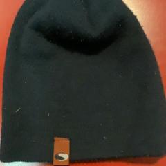 Czapka, zgłoszono przez MEININGER Hotel Berlin Alexanderplatz przy użyciu iLost