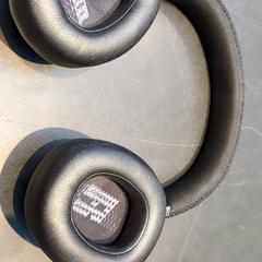 Słuchawki JBL, zgłoszono przez Universiteit Gent - Faculteitsbibliotheek LW przy użyciu iLost