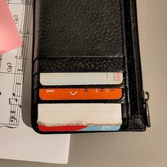 財布 (サブカテゴリ) がiLostで Bibliotheek Neude (Utrecht) によって報告されました