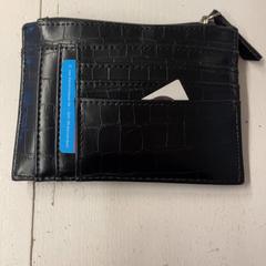 Portefeuille Danso, a été signalé par GVB utilisant iLost