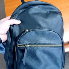 Bolsa - Zwart, ha sido reportado por Centraal magazijn con iLost