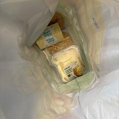 Plastic tas met spullen, som rapporterats till iLost