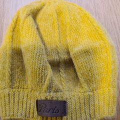 Beanie Okergeel, amint azt Hortus az iLost segítségével jelentette.