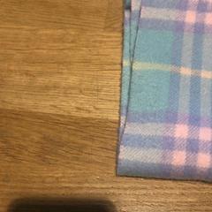 스카프 Blue, pink, iLost를 사용하여 Designer Outlet Roermond에 보고됨