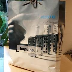 Bag - Papieren draagtas, som rapportert av Centraal magazijn ved bruk av iLost