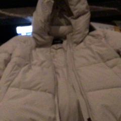 Casaco, como reportado por Van der Valk Hotel Amsterdam Zuidas utilizando o iLost