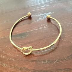 Golden Bracelet found @ Vondelpark, amint azt az iLostnak jelentették.