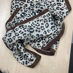 Châle, a été signalé par IKEA Amersfoort utilisant iLost