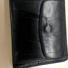 財布 がiLostで Regio Antwerpen - Brussel によって報告されました