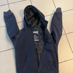 السترة، كما تم الإبلاغ عنه بواسطة Regio Oost-Vlaanderen عبر iLost