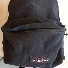 Mochila, ha sido reportado por Zwarte Cross (Gemeentehuis) con iLost