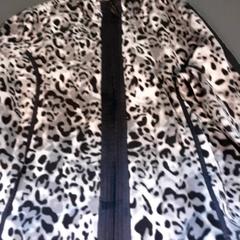 ジャケット がiLostで Diergaarde Blijdorp によって報告されました