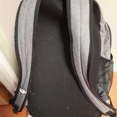 Sac gris, a été signalé par TCL utilisant iLost