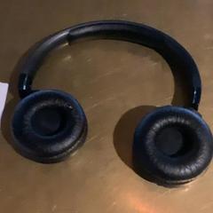 Auscultadores, como reportado por MEININGER Hotel Copenhagen utilizando o iLost