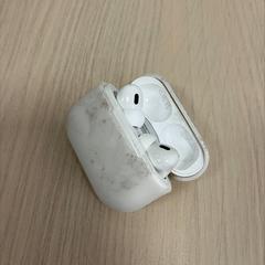 Apple Airpods Pro, jak bylo nahlášeno na iLost
