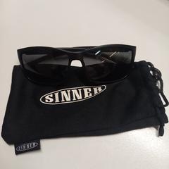 Zonnebril, come riportato da Adrz utilizzando iLost