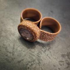 Reloxo de bebé Bruin wit gestipt, segundo informou Van der Valk Hotel Assen usando iLost