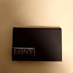 Etui met legitimatie en diverde pasjes がiLostで Mövenpick Hotel Amsterdam City Centre によって報告されました