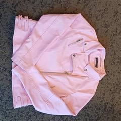 Leather coat rose, as reported by Gemeente Leopoldsburg using iLost