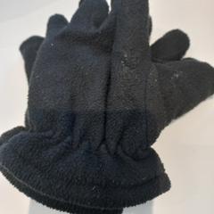 Handschoenen، كما تم الإبلاغ عنه بواسطة Arriva Limburg Zuid عبر iLost