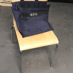 Sac Blauw, a été signalé par Connexxion Hoeksche Waard Goeree Overflakkee utilisant iLost