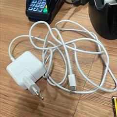 Nabíjačka apple usbc, ako bolo nahlásené Vrije Universiteit Brussel (VUB) pomocou iLost