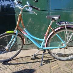 Fiets, damesfiets Batavus, amint azt az iLostnak jelentették.